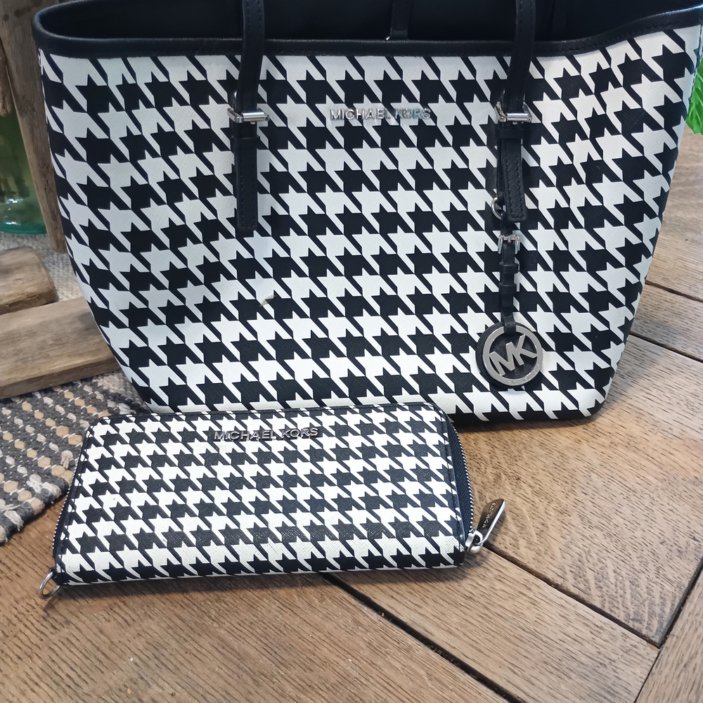 Michael Kors Black and White Houndstooth Tote Bag and Wallet Set